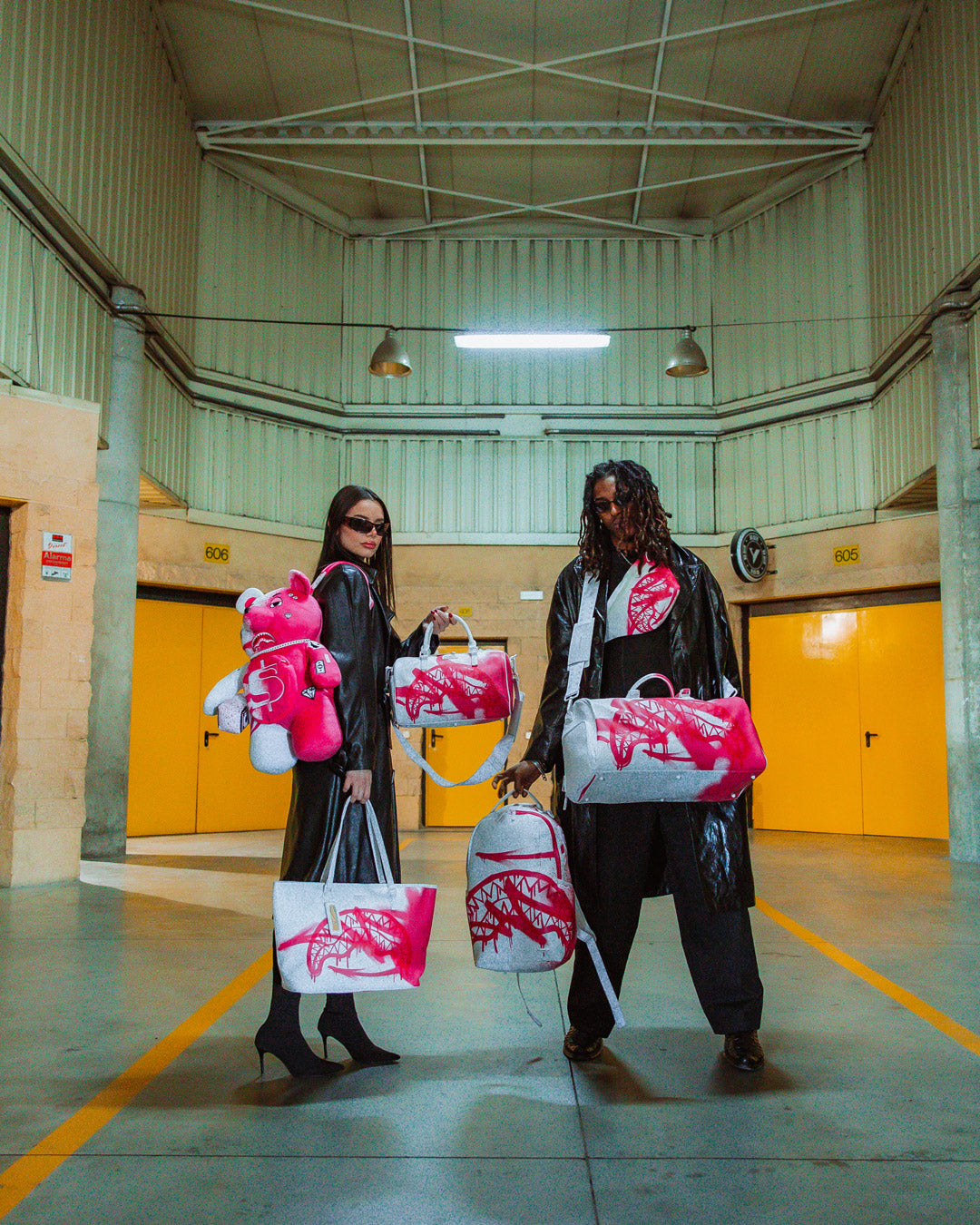 DESIGN STORM SAVVY CROSSBODY
